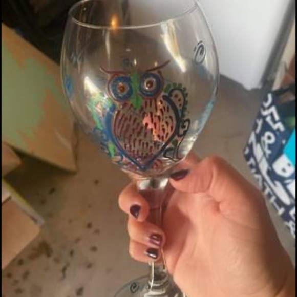 Wine glasses - Picture 4 of 6